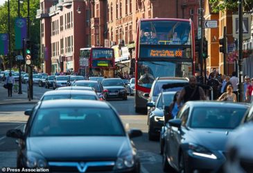 Image of queuing traffic in Wimbledon, south London